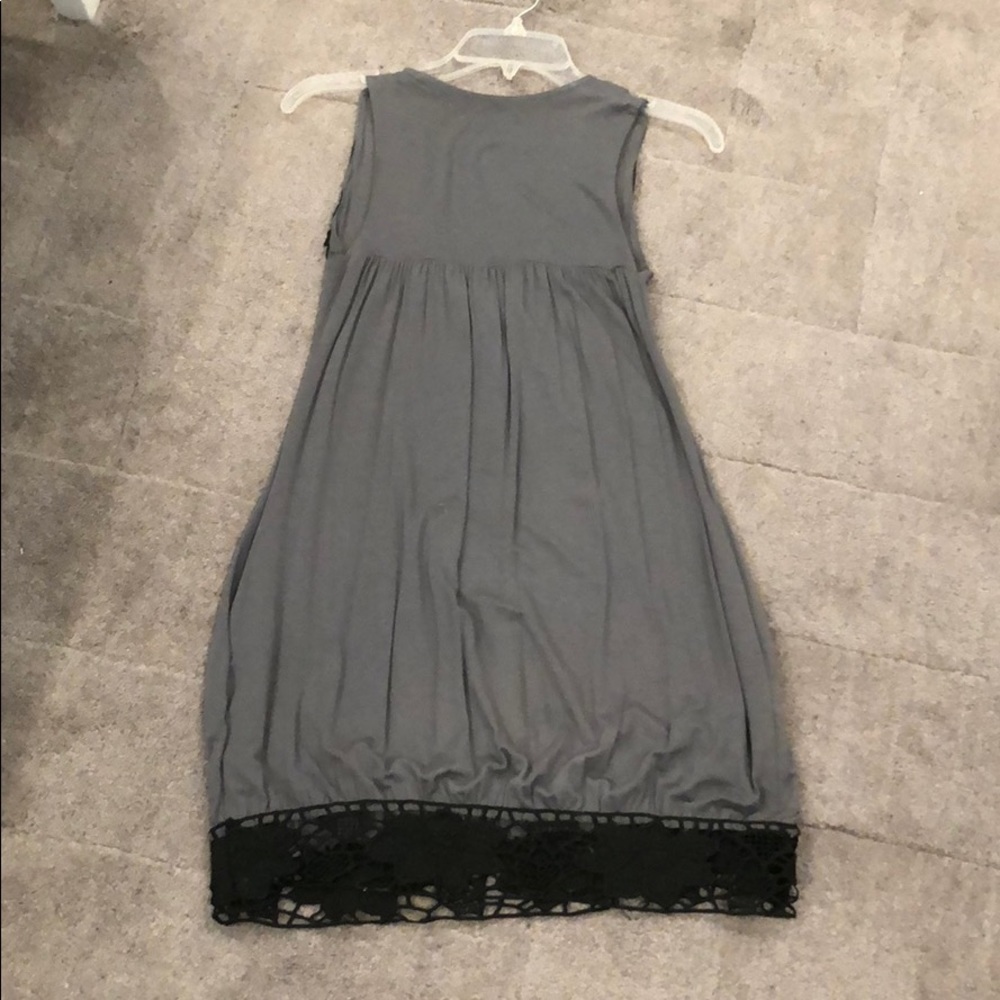 GREY DRESS WITH LACE DETAILS - Picture 2 of 4